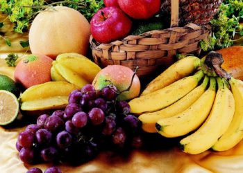 Obst am Abend | Warum ihr Apfel & Banane besser mittags essen solltet!